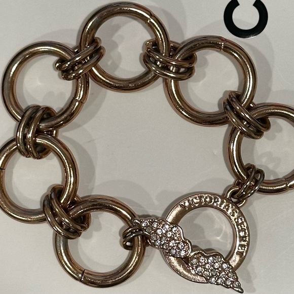 Victoria's Secret Jewelry - Victoria's Secret Limited Edition Rose Gold Chain-Link Bracelet with Wings